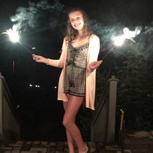 Meet your Posher, Caroline